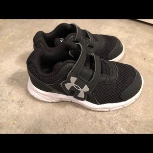 Under Armour 8K toddler boy shoes
